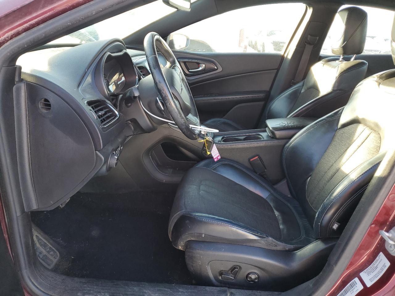 2015 Chrysler 200 - Image 7