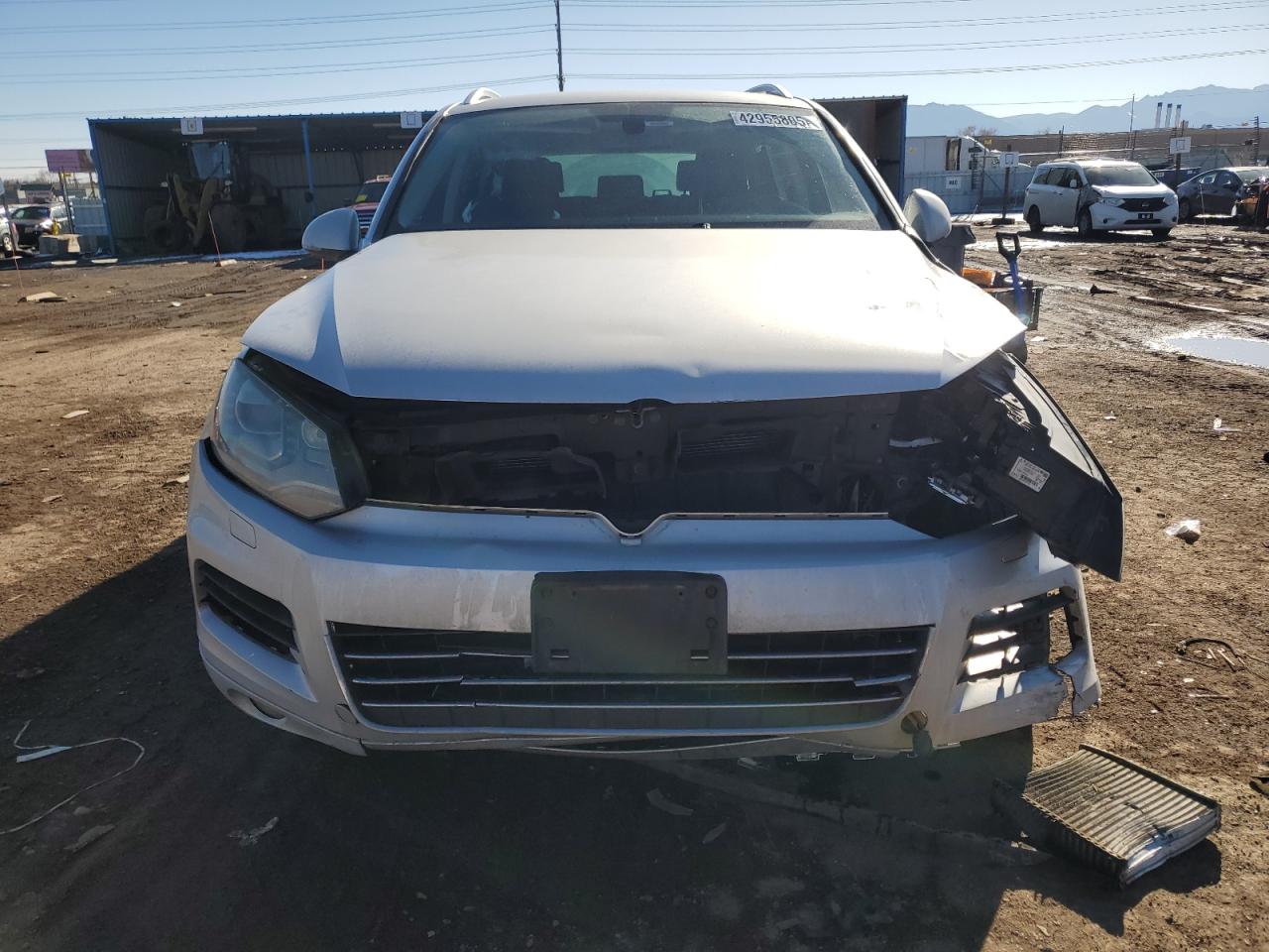 2014 Volkswagen Touareg - Image 5