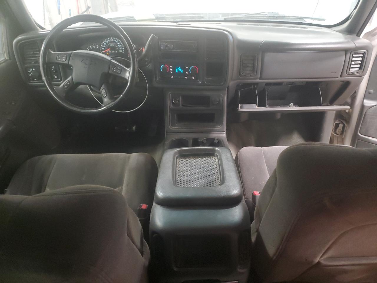 2006 Chevrolet Silverado - Image 8
