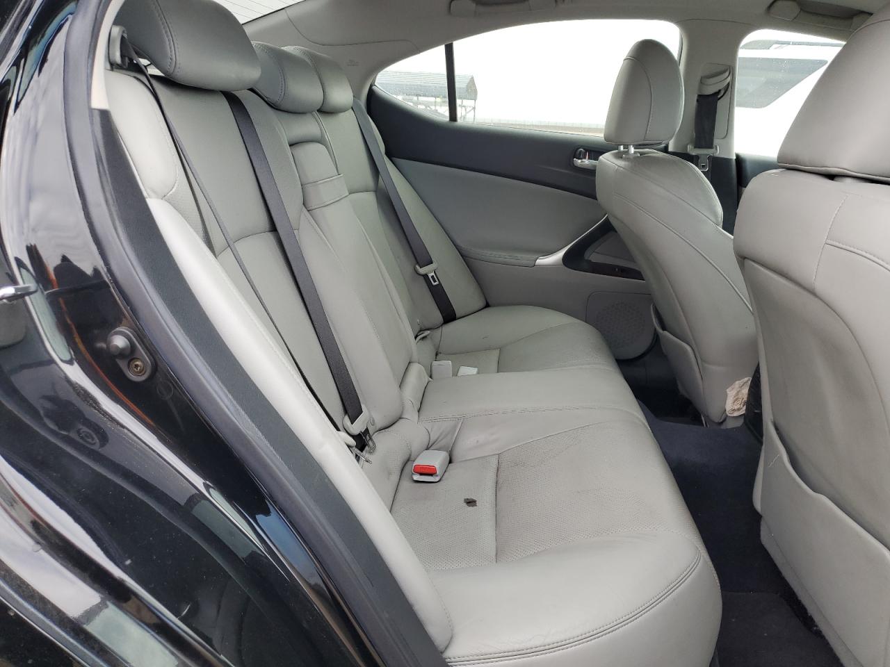 2006 Lexus IS - Image 10
