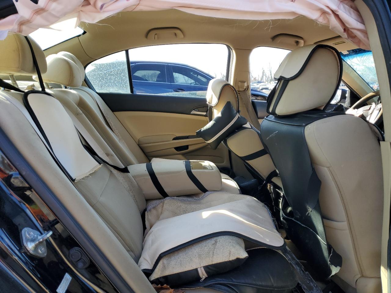 2011 Honda Accord - Image 10