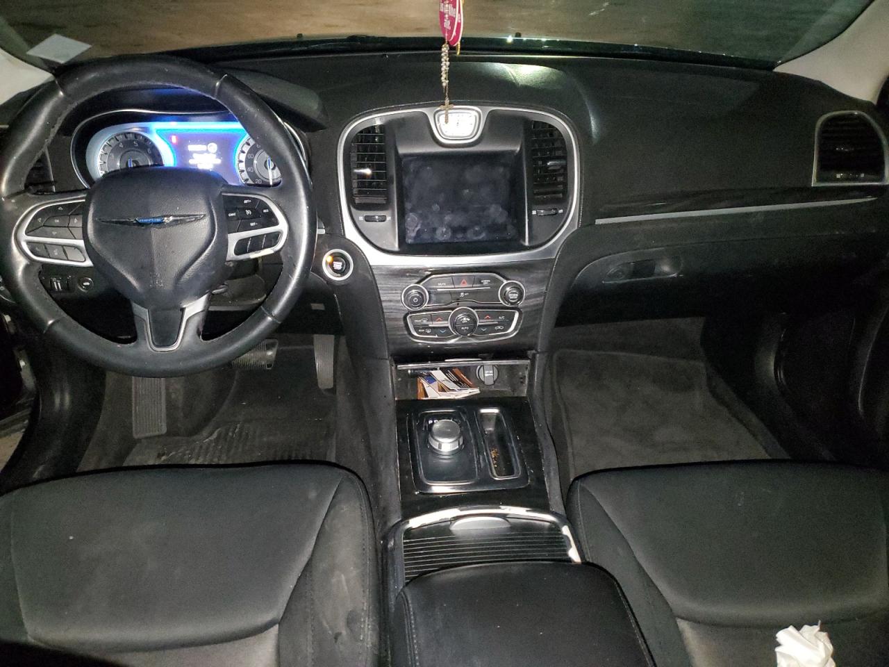 2018 Chrysler 300 Tourin VIN: 327162 Lot: 42861125