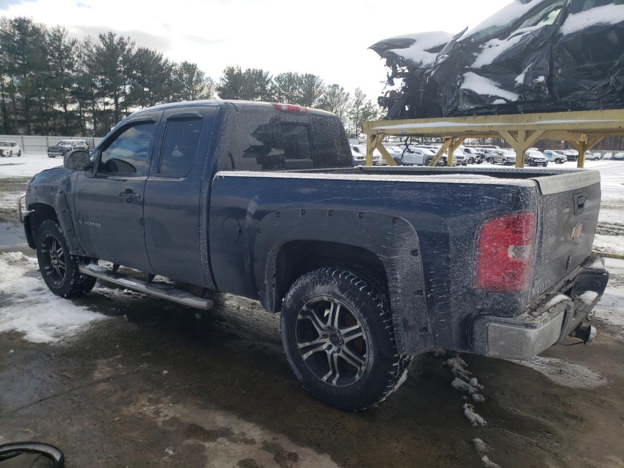 2010 Chevrolet Silverado - Image 2