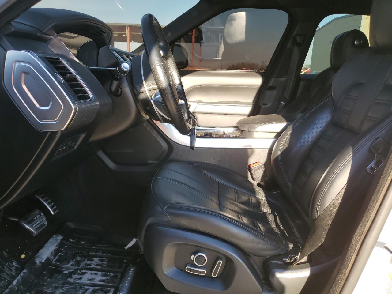 2016 Land Rover Range Rover - Image 7