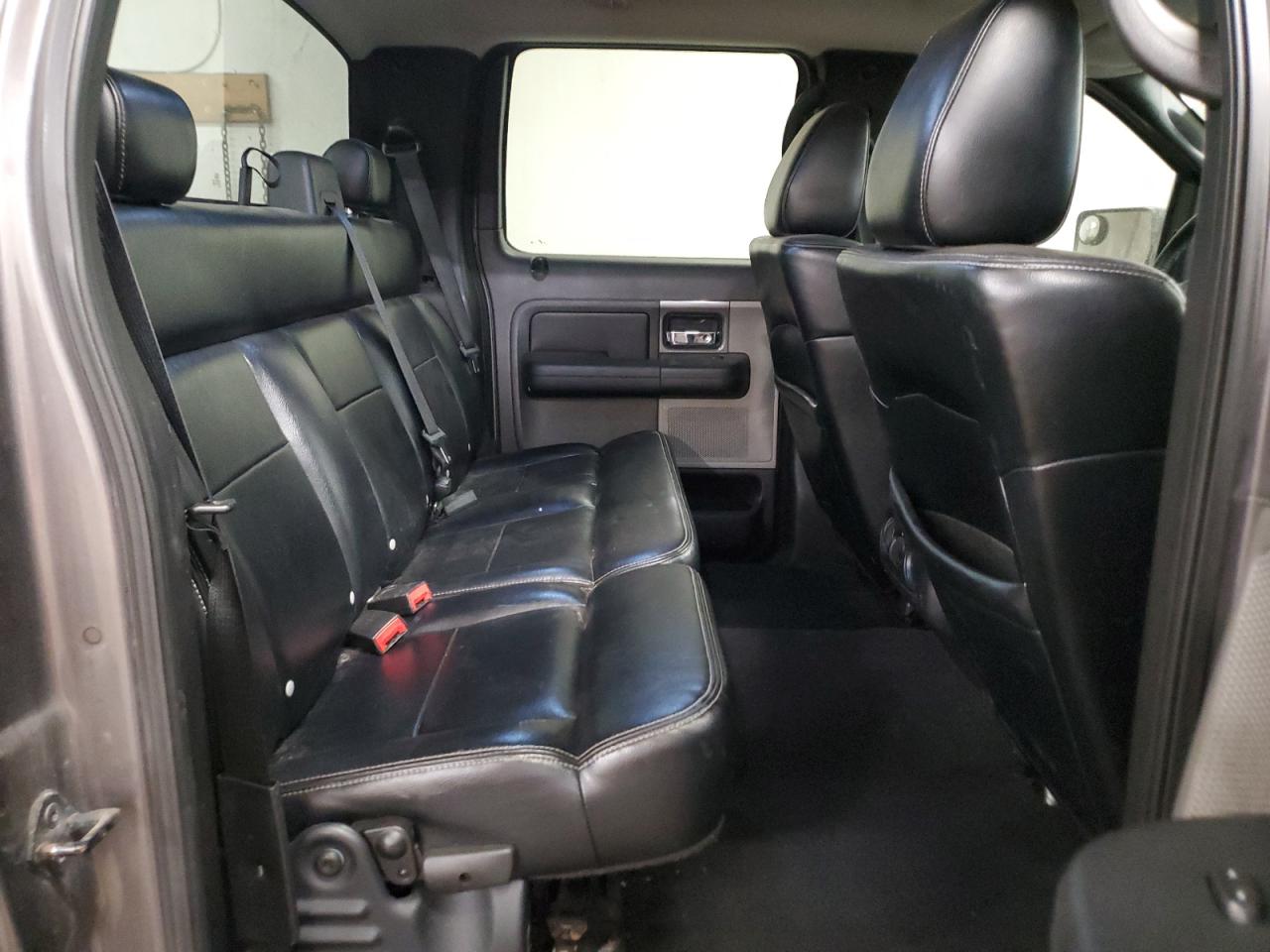 2004 Ford F-150 - Image 10