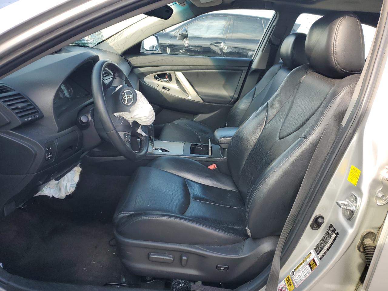 2011 Toyota Camry - Image 7
