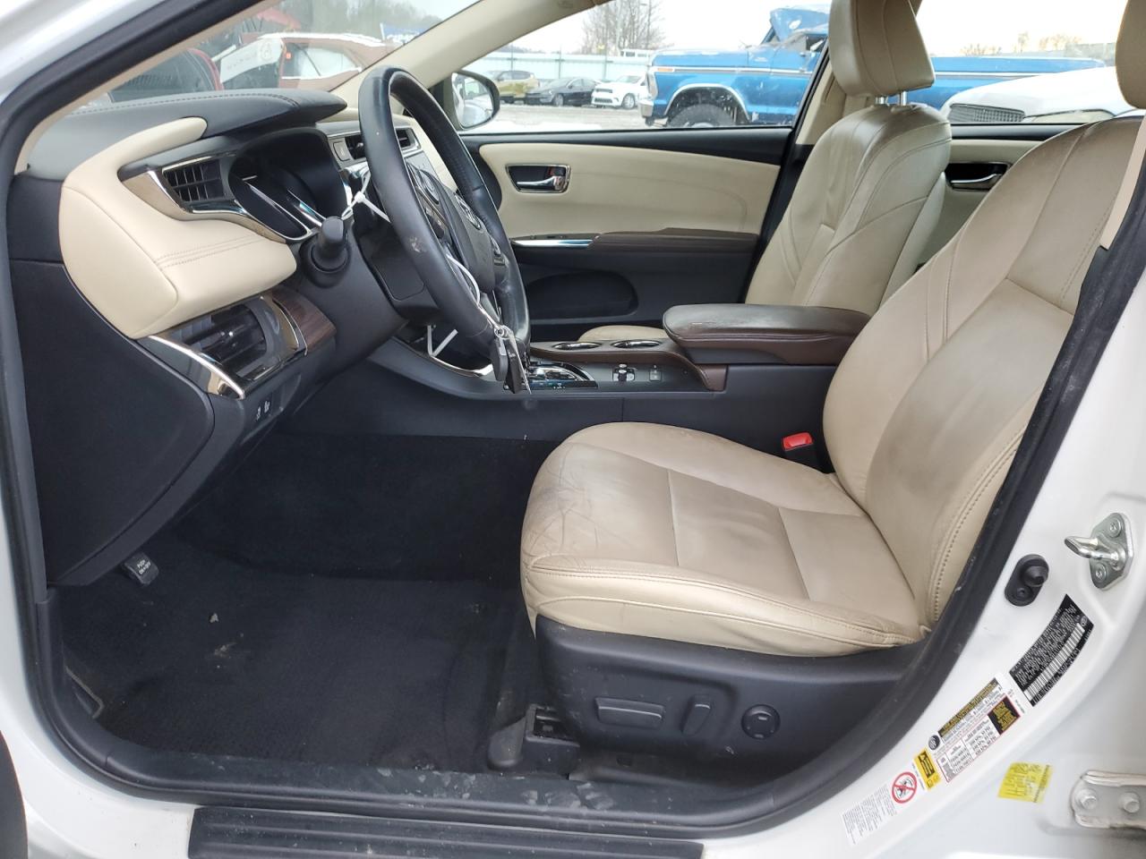 2014 Toyota Avalon - Image 7