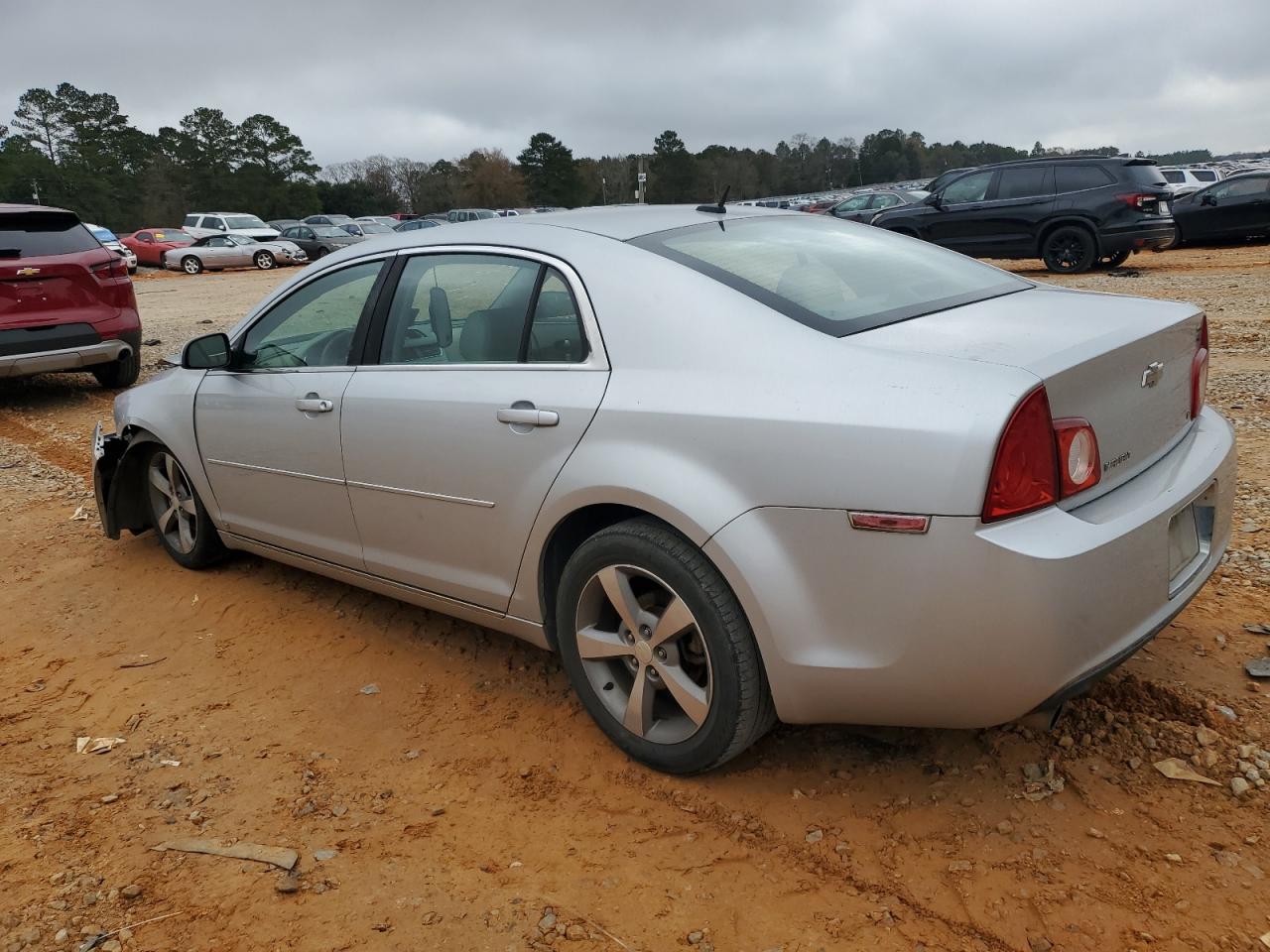 2009 Chevrolet Malibu - Image 2