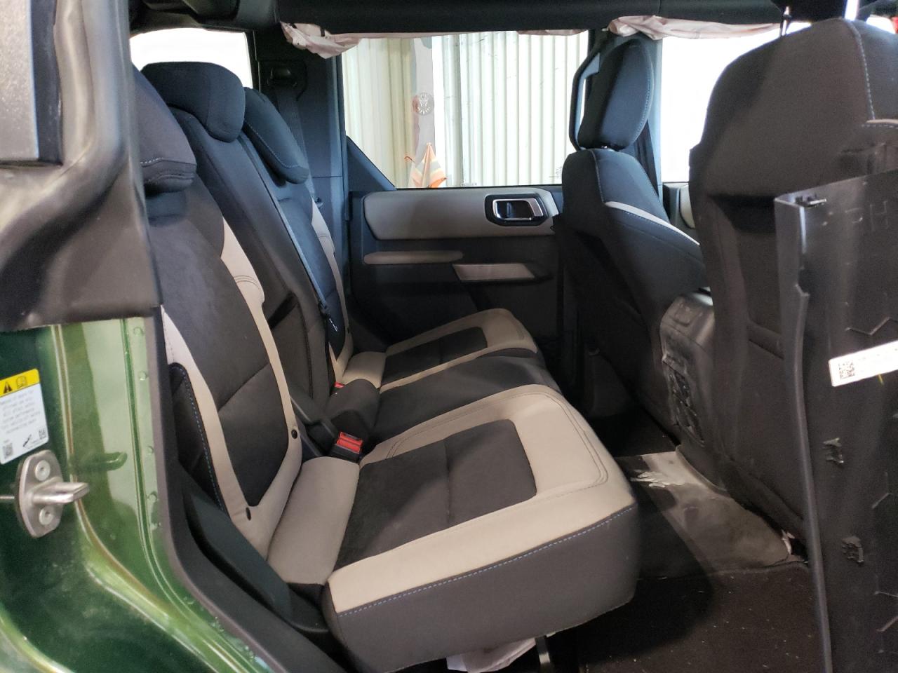 2022 Ford Bronco - Image 11