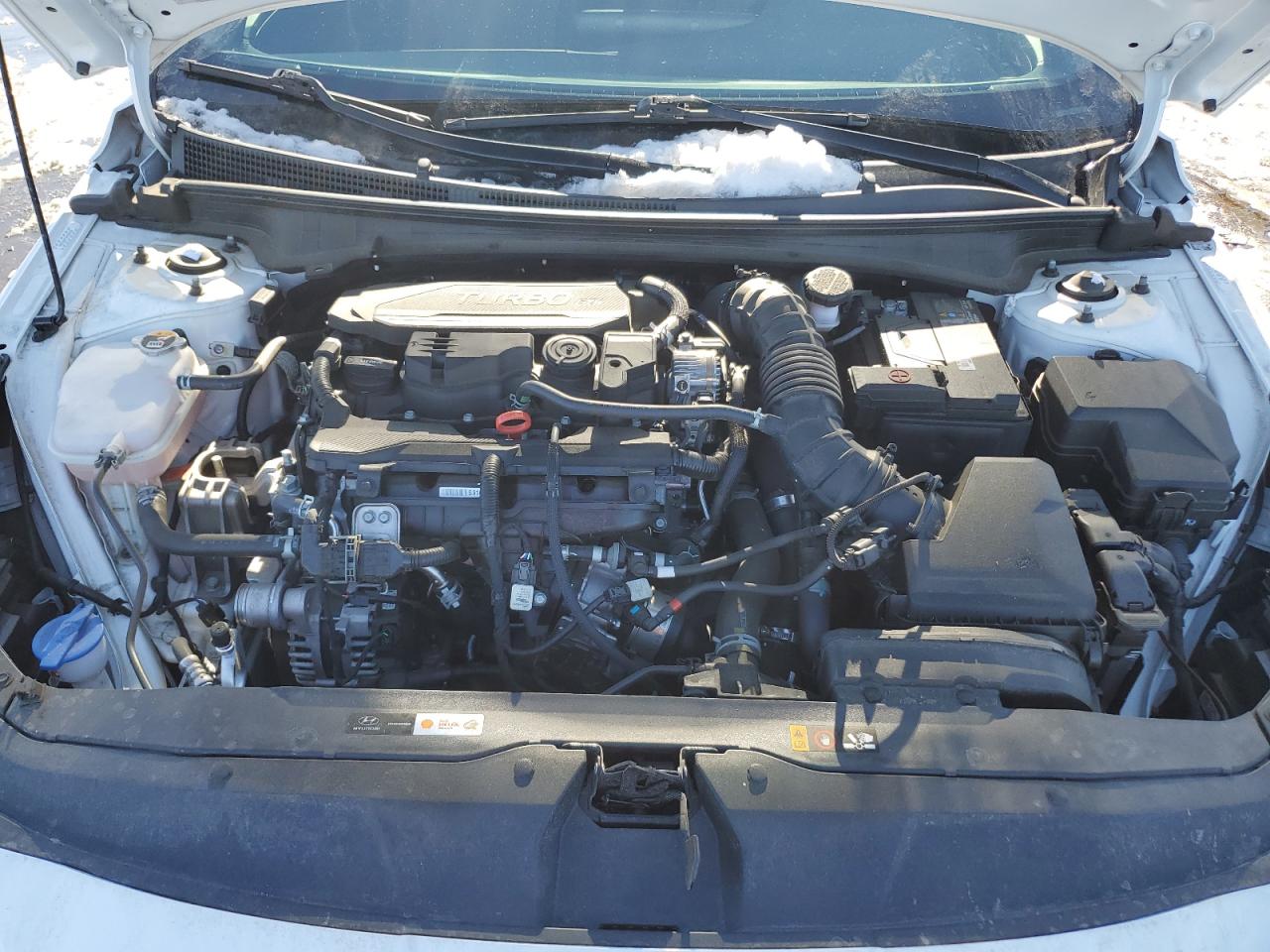 2023 Hyundai Elantra - Image 11