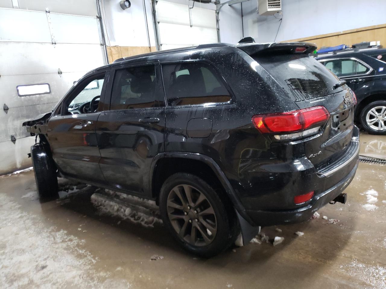 2016 Jeep Grand Cherokee - Image 2