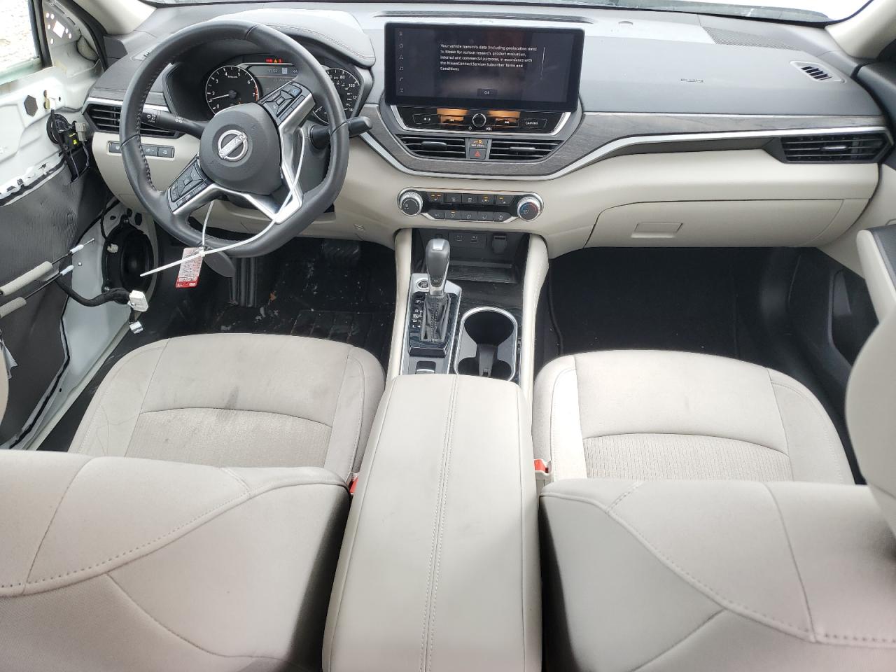 2024 Nissan Altima - Image 8