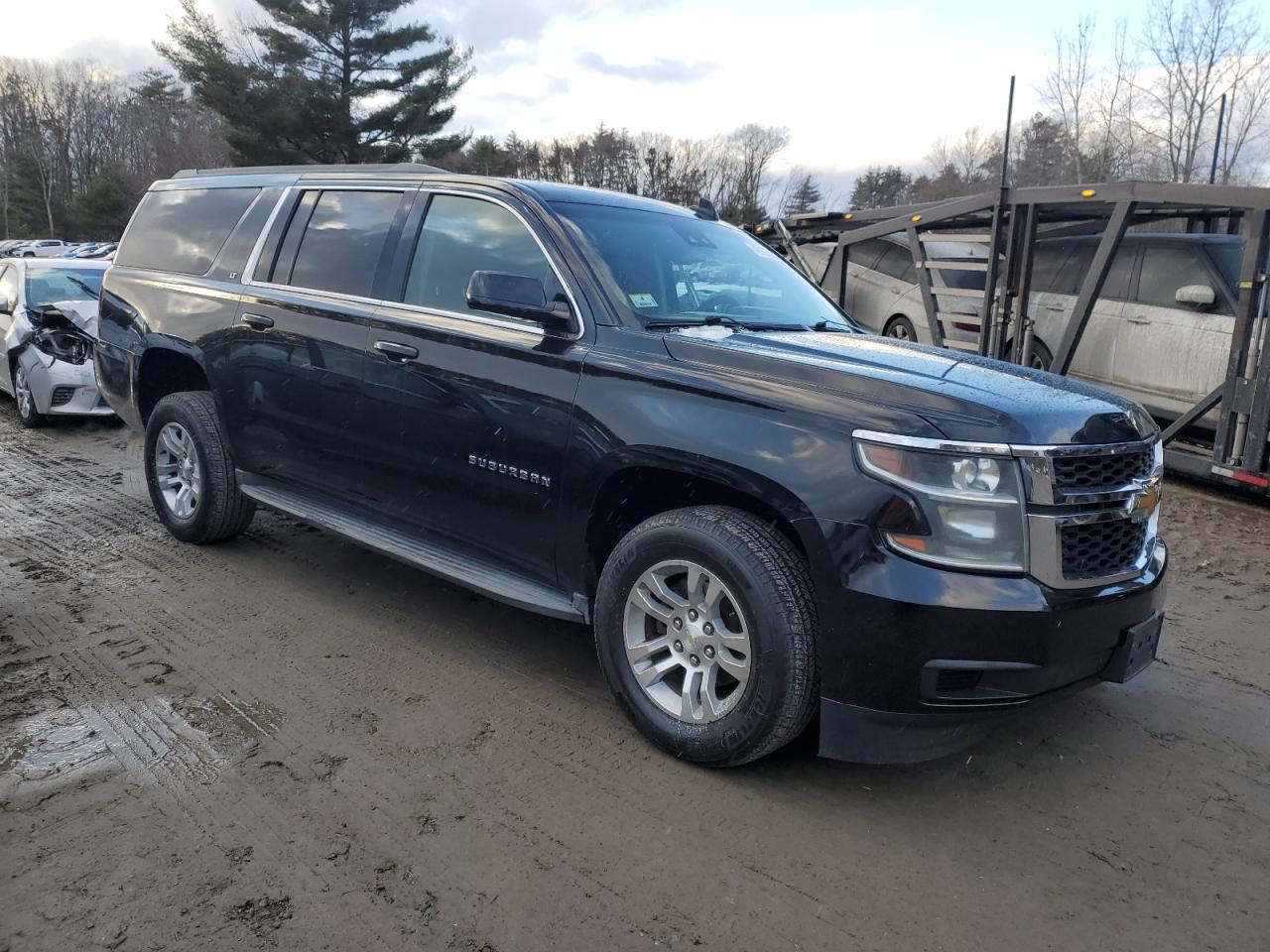 2015 Chevrolet Suburban - Image 4