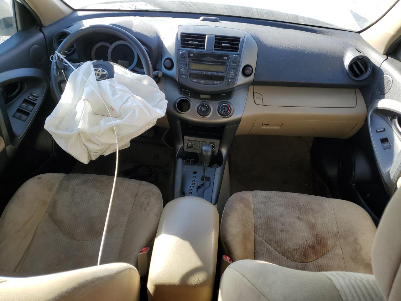 2010 Toyota RAV 4 - Image 8