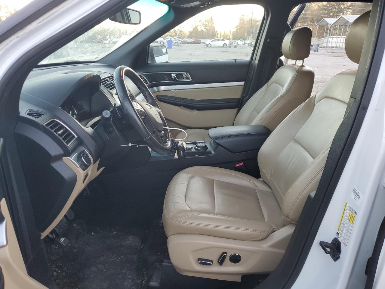 2016 Ford Explorer - Image 7