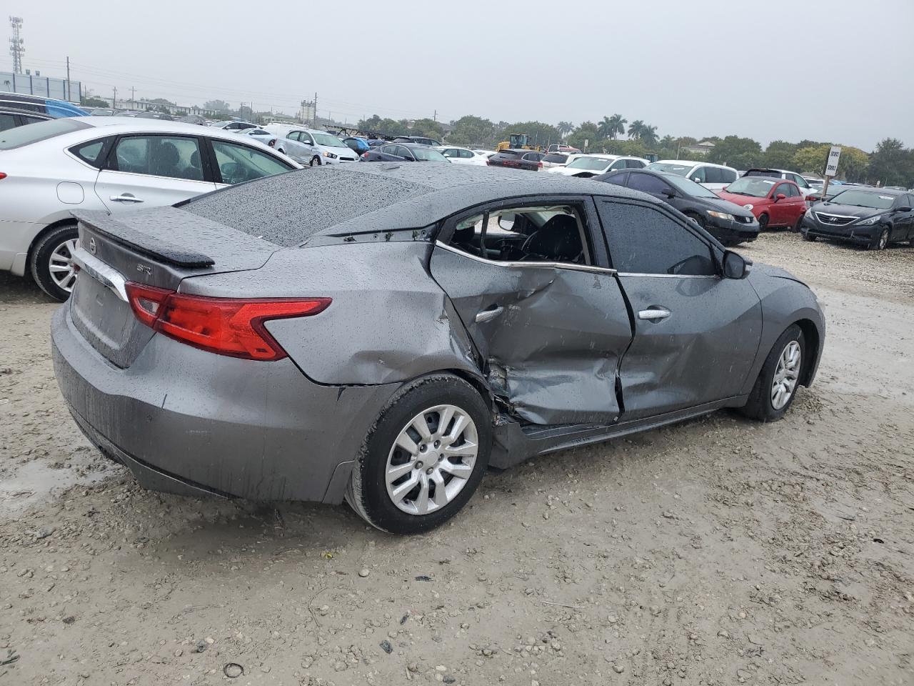 2017 Nissan Maxima - Image 3