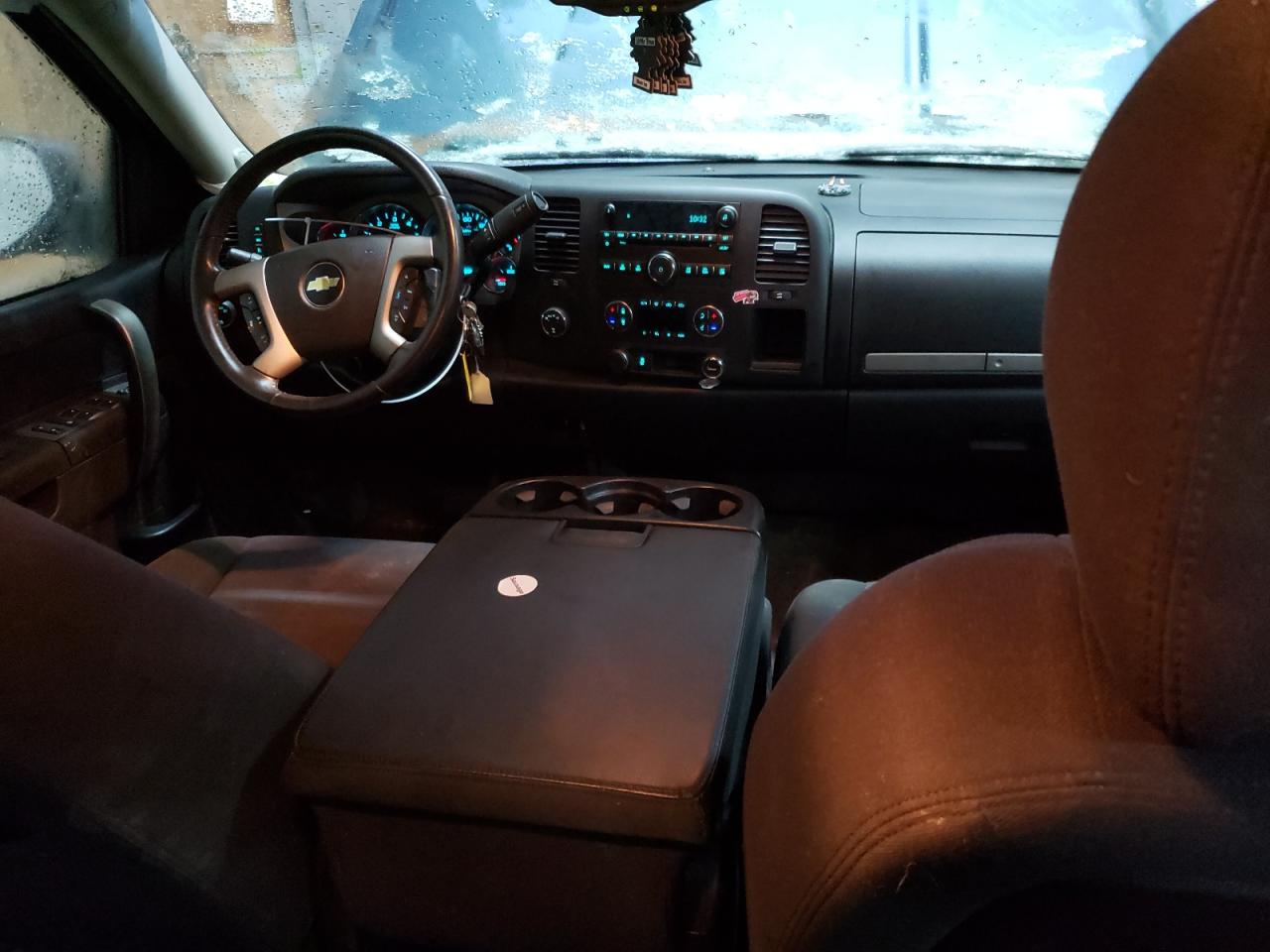 2013 Chevrolet Silverado - Image 8