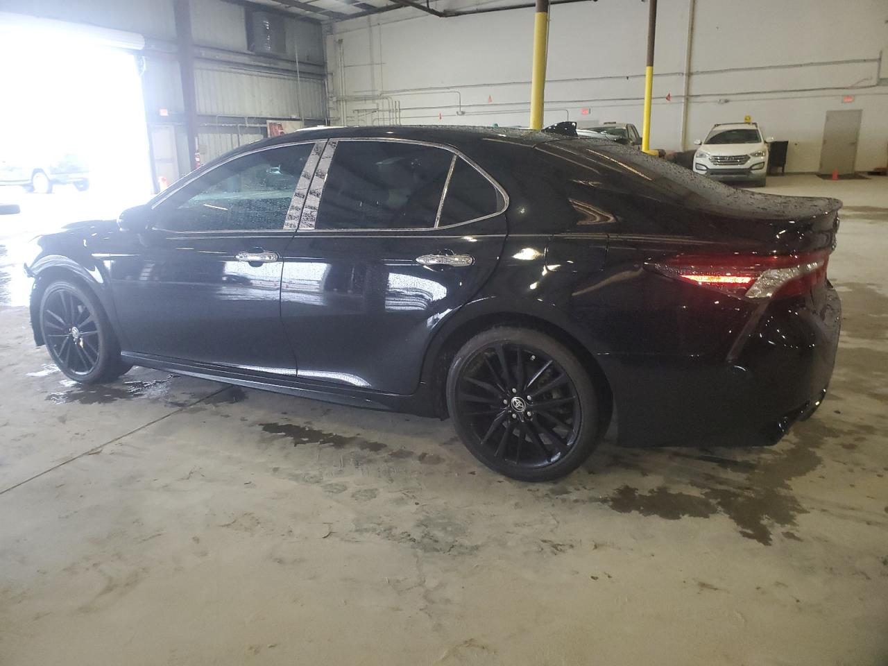 4T1K61AK7MU439428 2021 TOYOTA CAMRY - Image 2