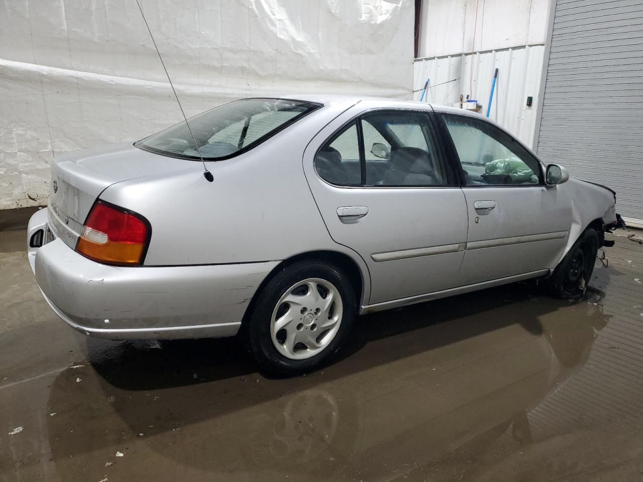 1999 Nissan Altima - Image 3