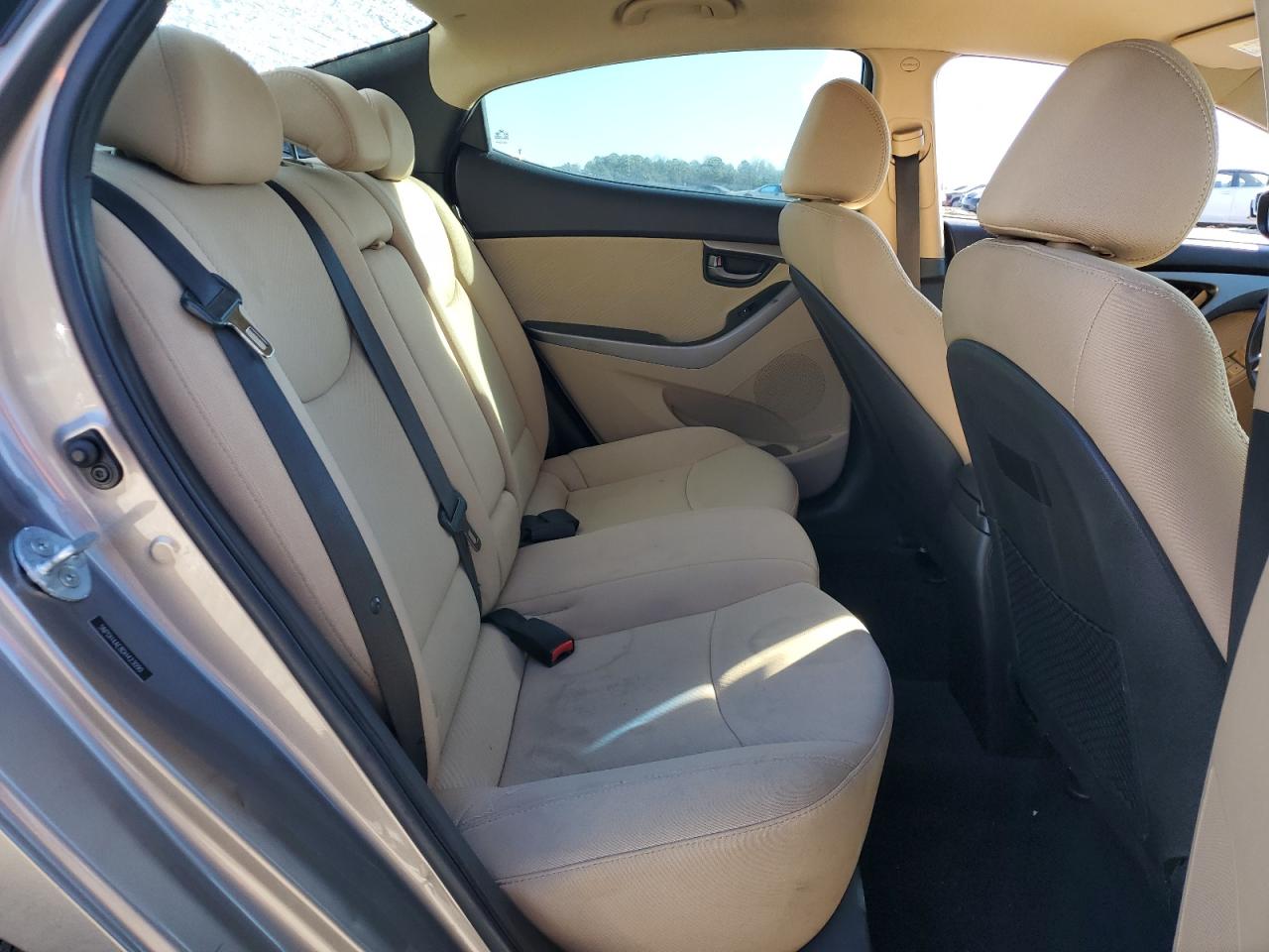 2013 Hyundai Elantra - Image 10