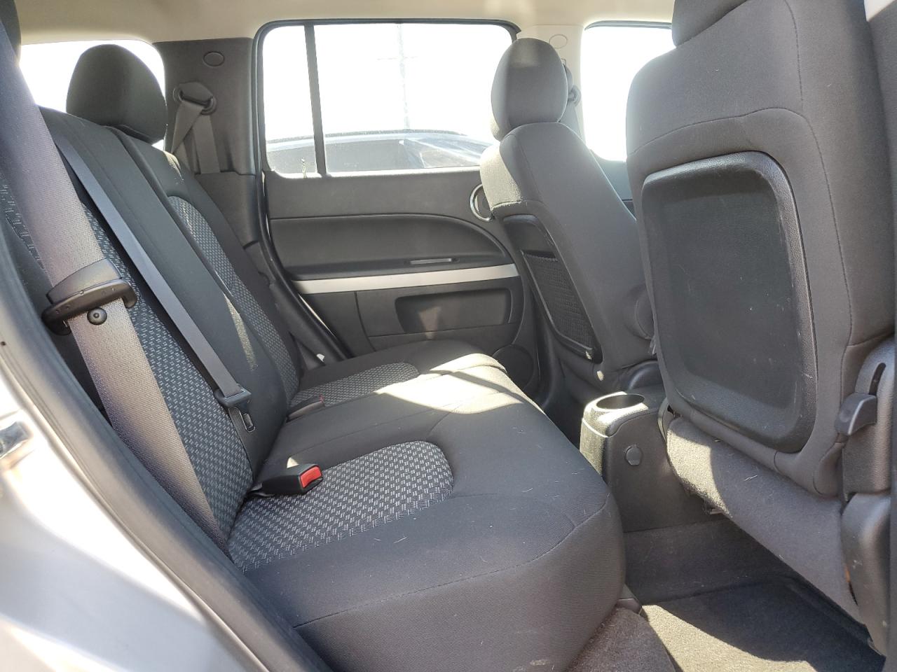 2008 Chevrolet HHR - Image 11