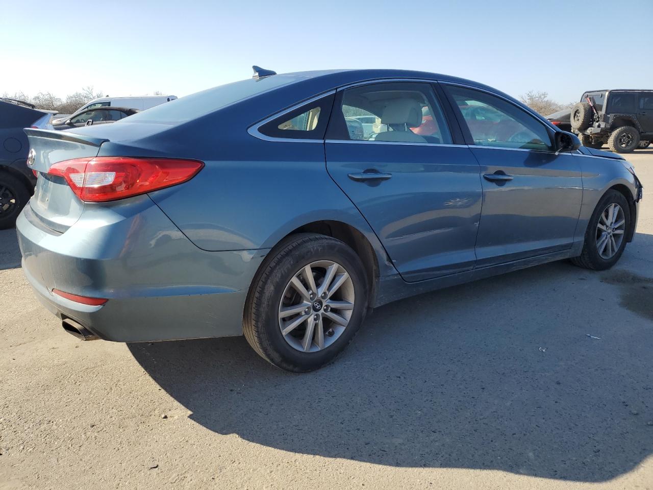 2017 Hyundai Sonata - Image 3
