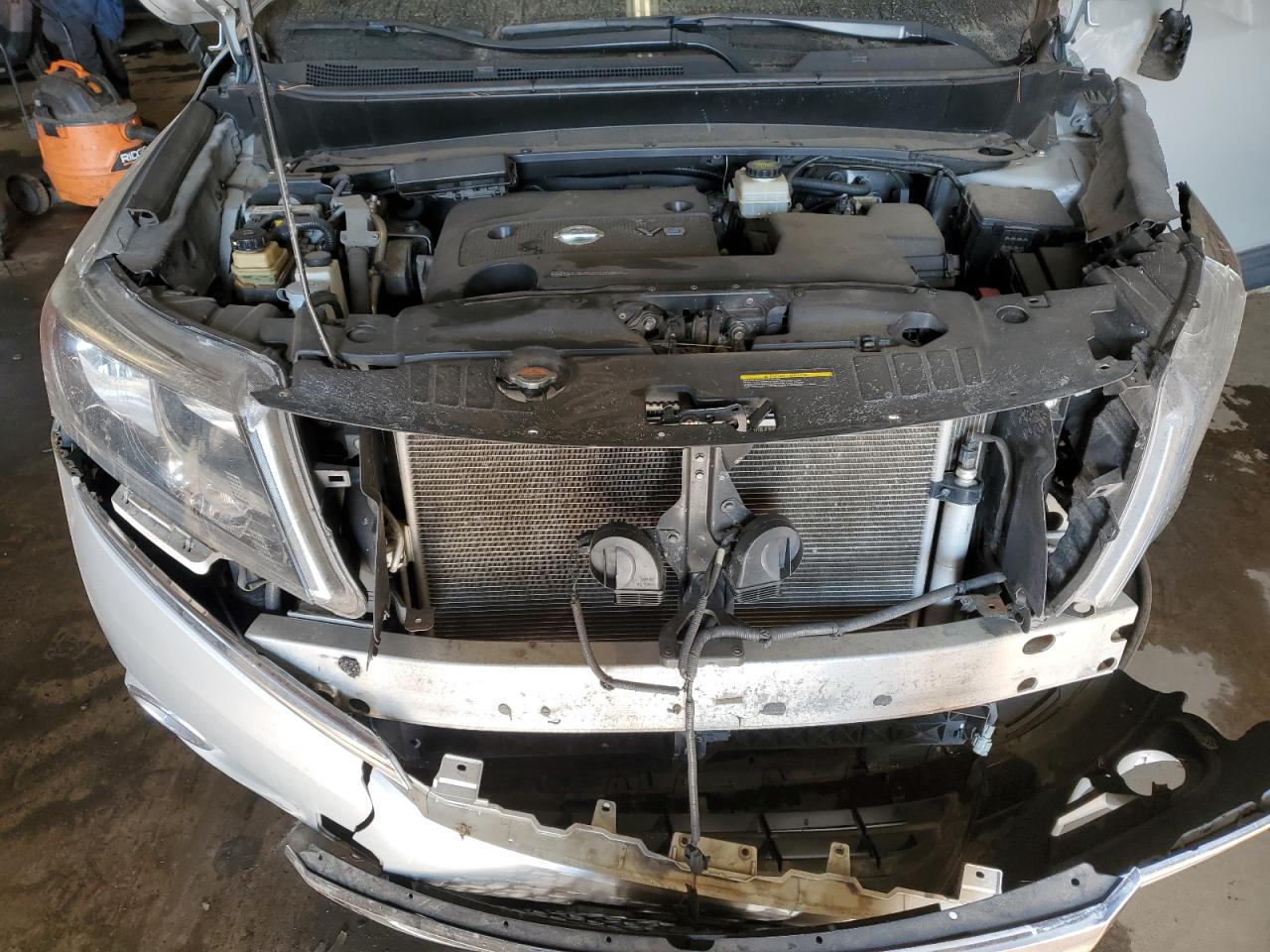 2013 Nissan Pathfinder - Image 12