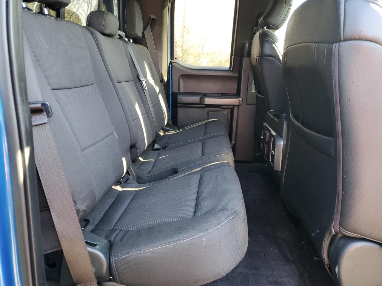 2015 Ford F-150 - Image 10
