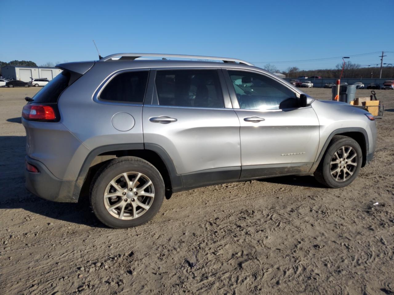 2016 Jeep Grand Cherokee - Image 3