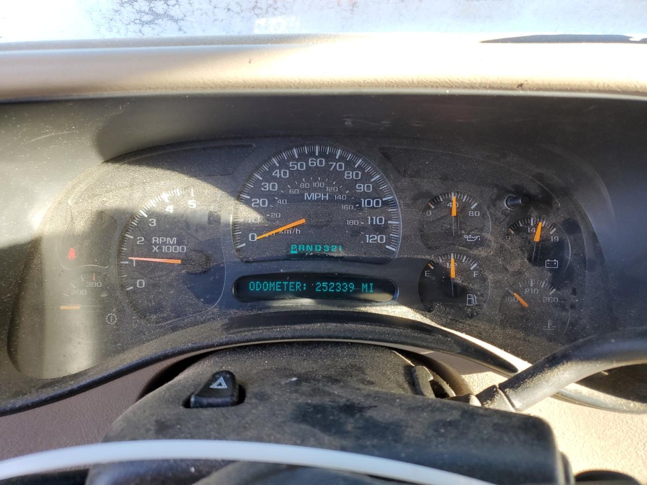 2003 Chevrolet Silverado - Image 9