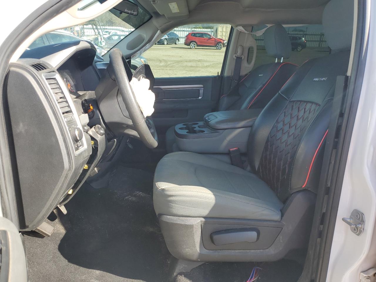 2018 RAM 1500 - Image 7