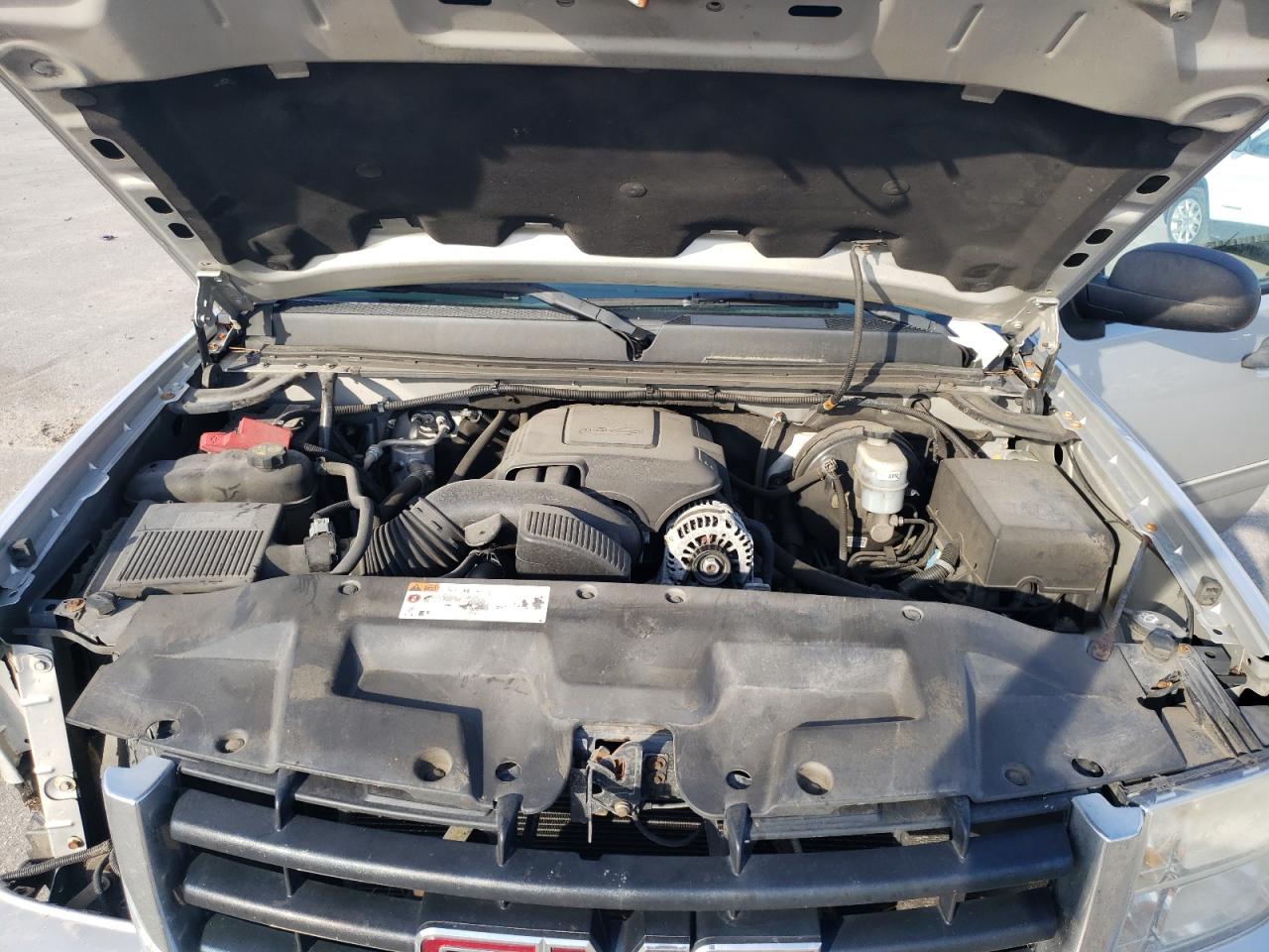 2011 GMC Sierra - Image 11