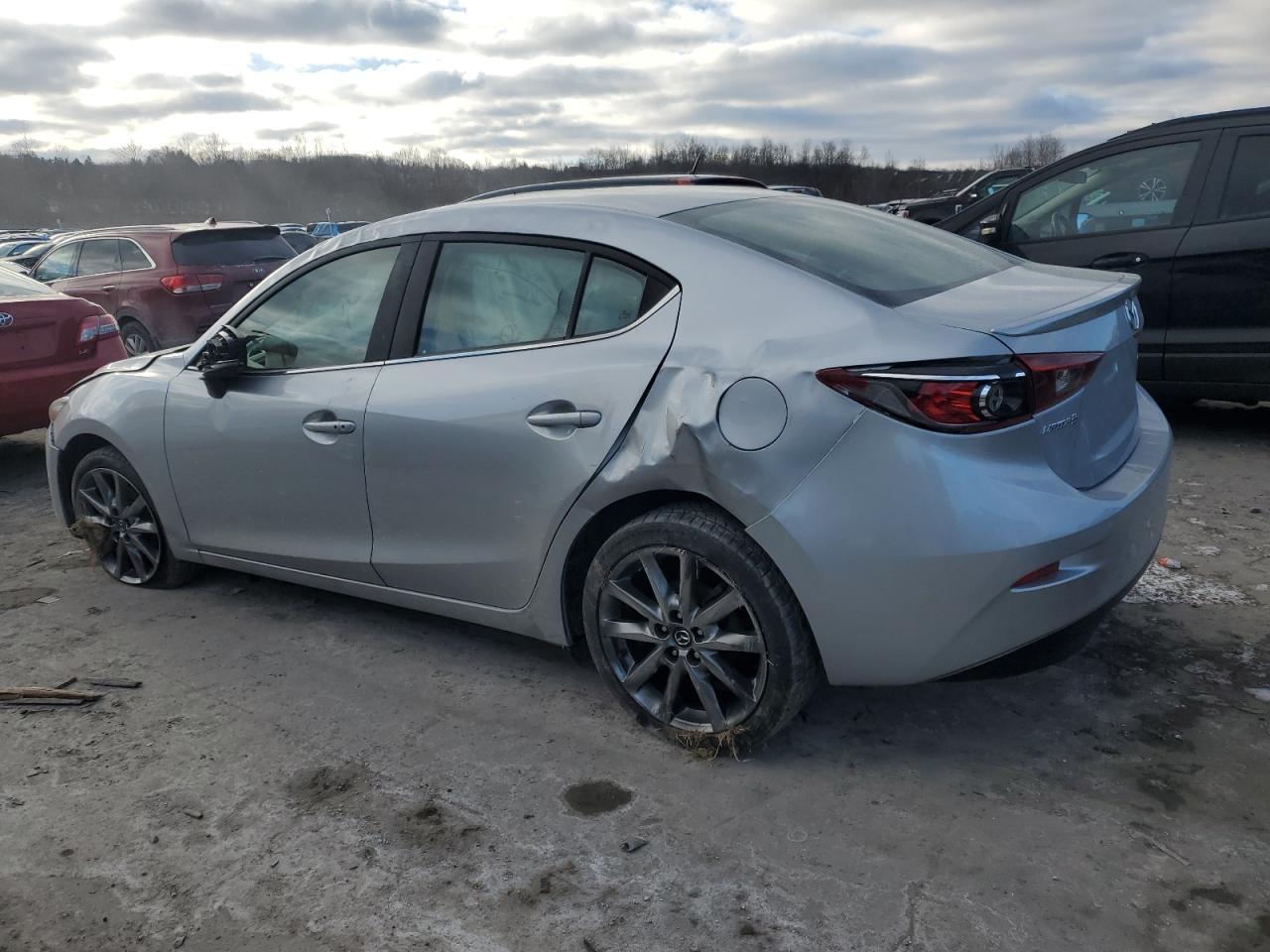 VIN 3MZBN1V39JM178780 2018 MAZDA 3 no.2