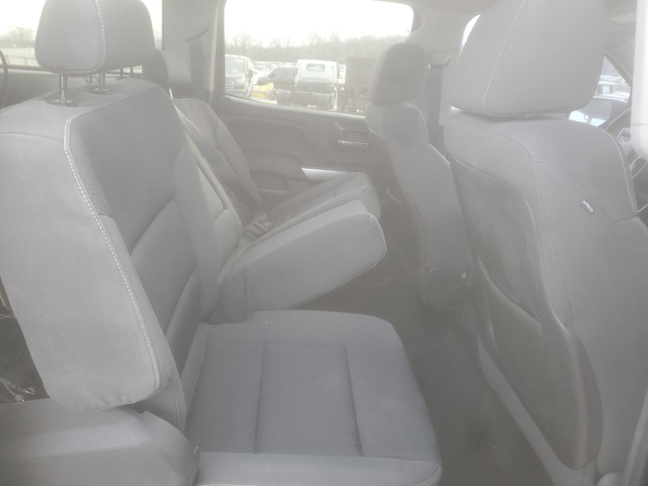 2015 Chevrolet Silverado - Image 10