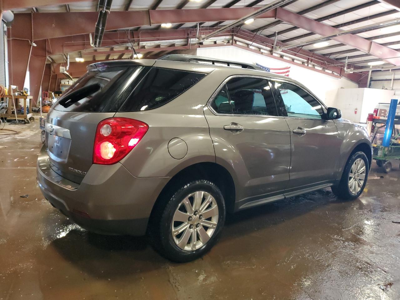 2011 Chevrolet Equinox - Image 3