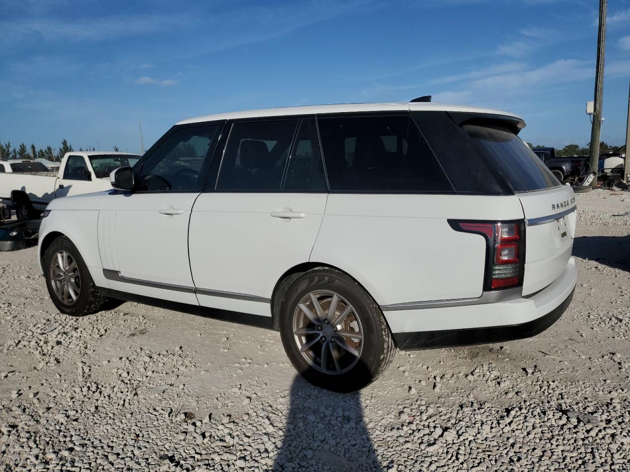 2017 Land Rover Range Rover - Image 2