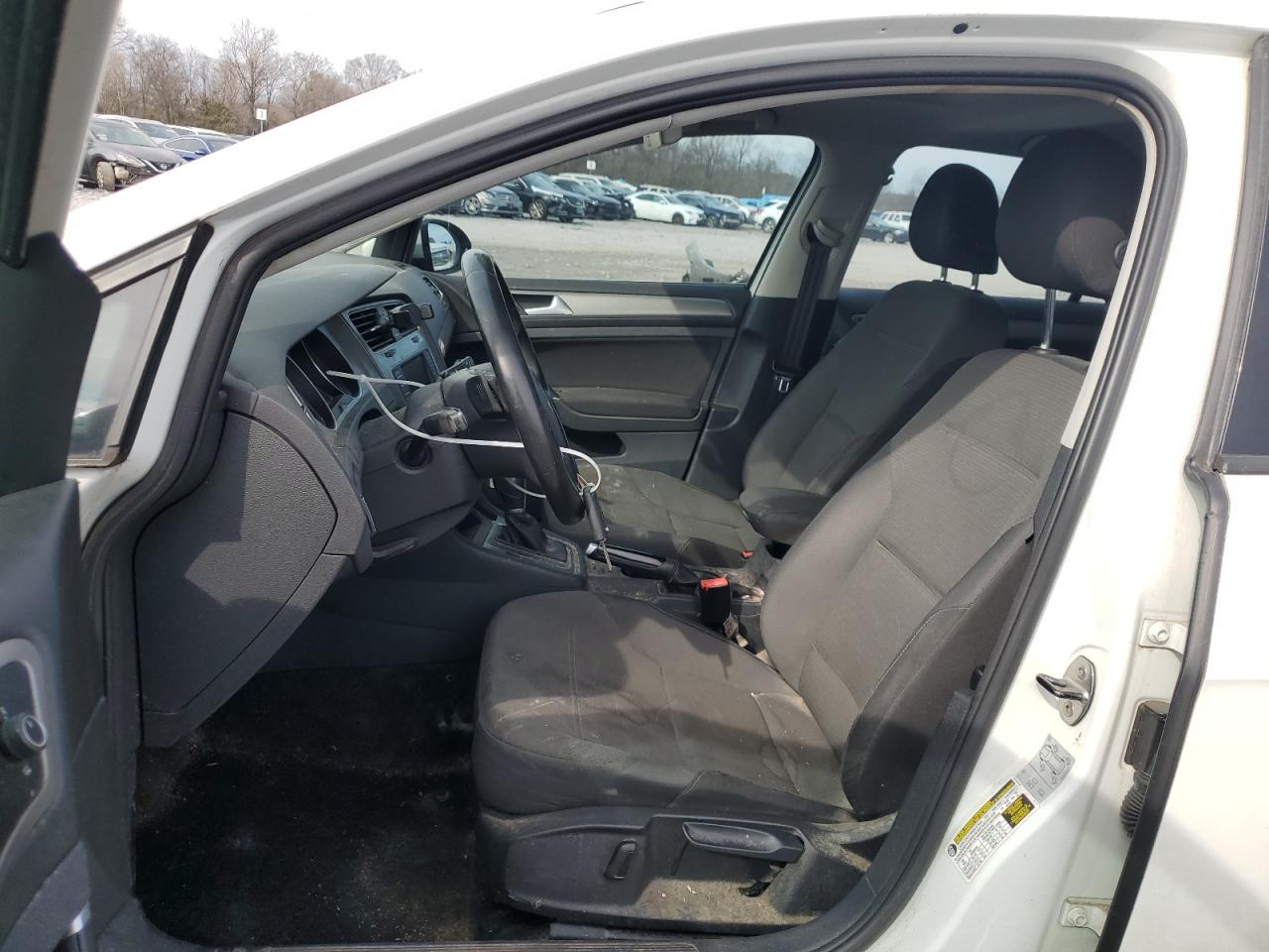2016 Volkswagen Golf - Image 7