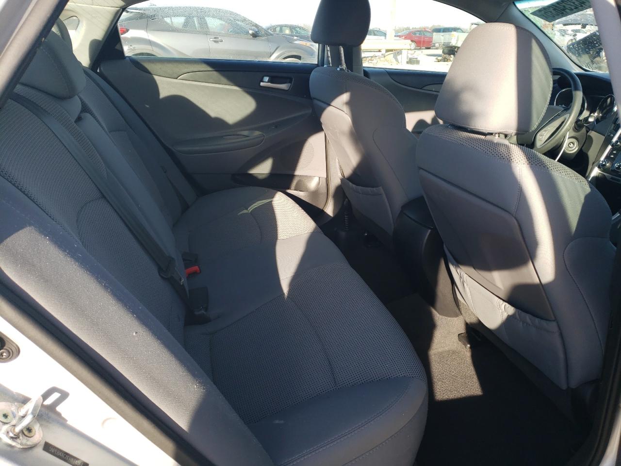 2014 Hyundai Sonata - Image 10