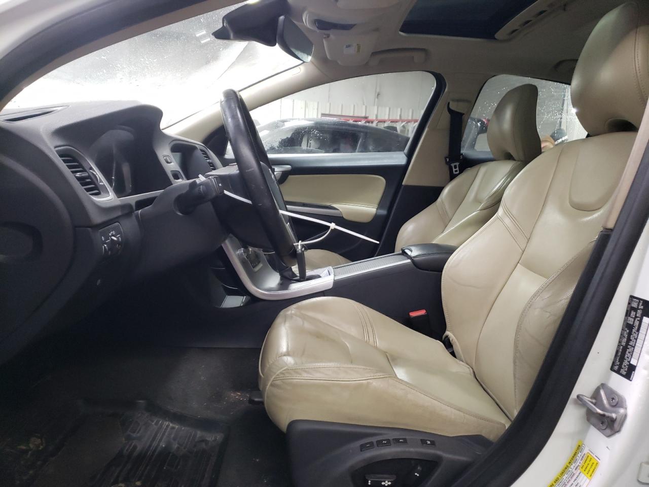 2017 Volvo S60 - Image 7