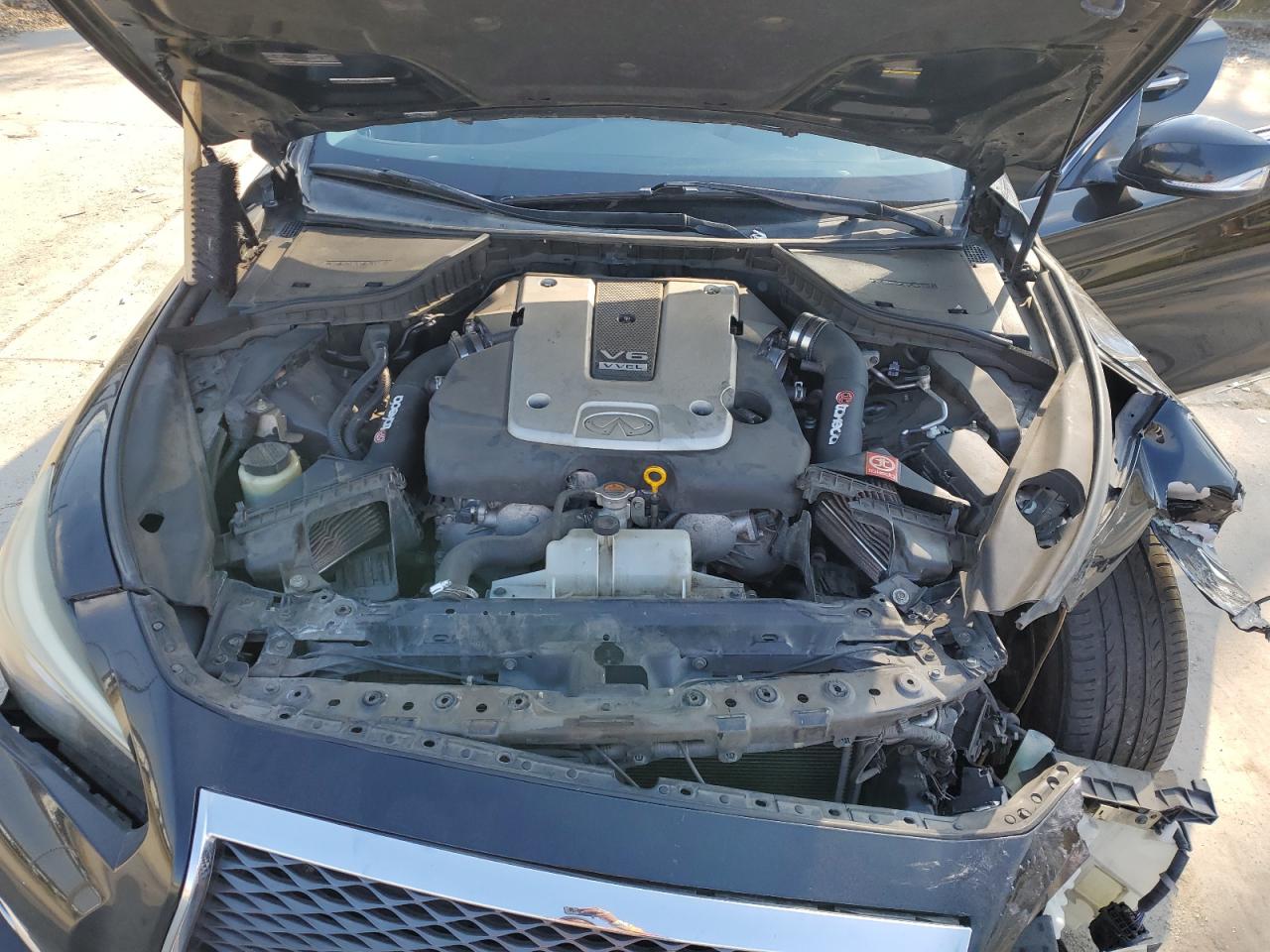 2015 Infiniti Q50 - Image 12