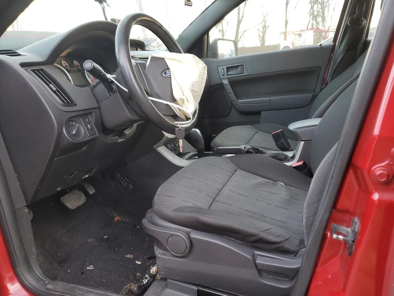 2010 Ford Focus - Image 7