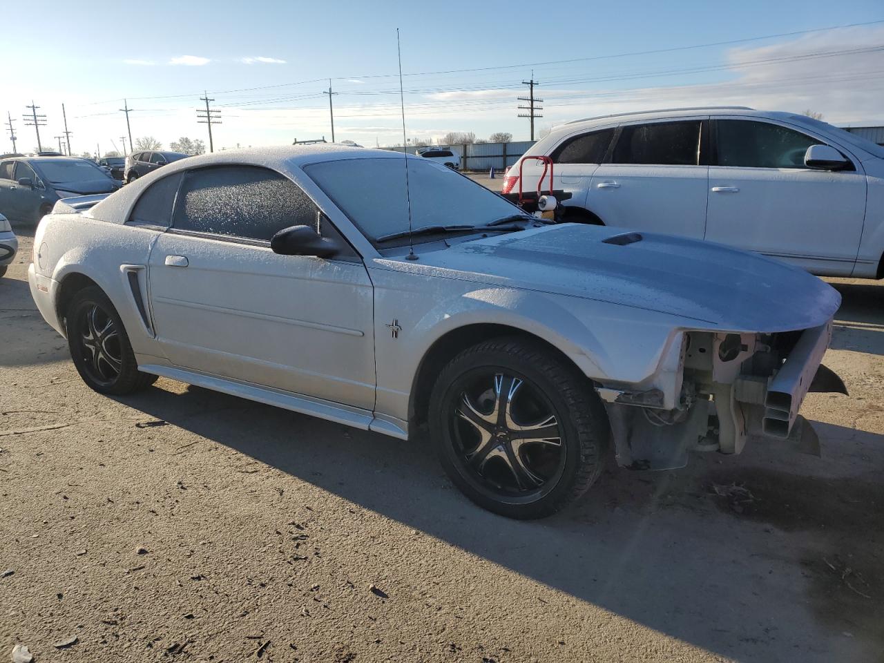 2000 Ford Mustang - Image 4