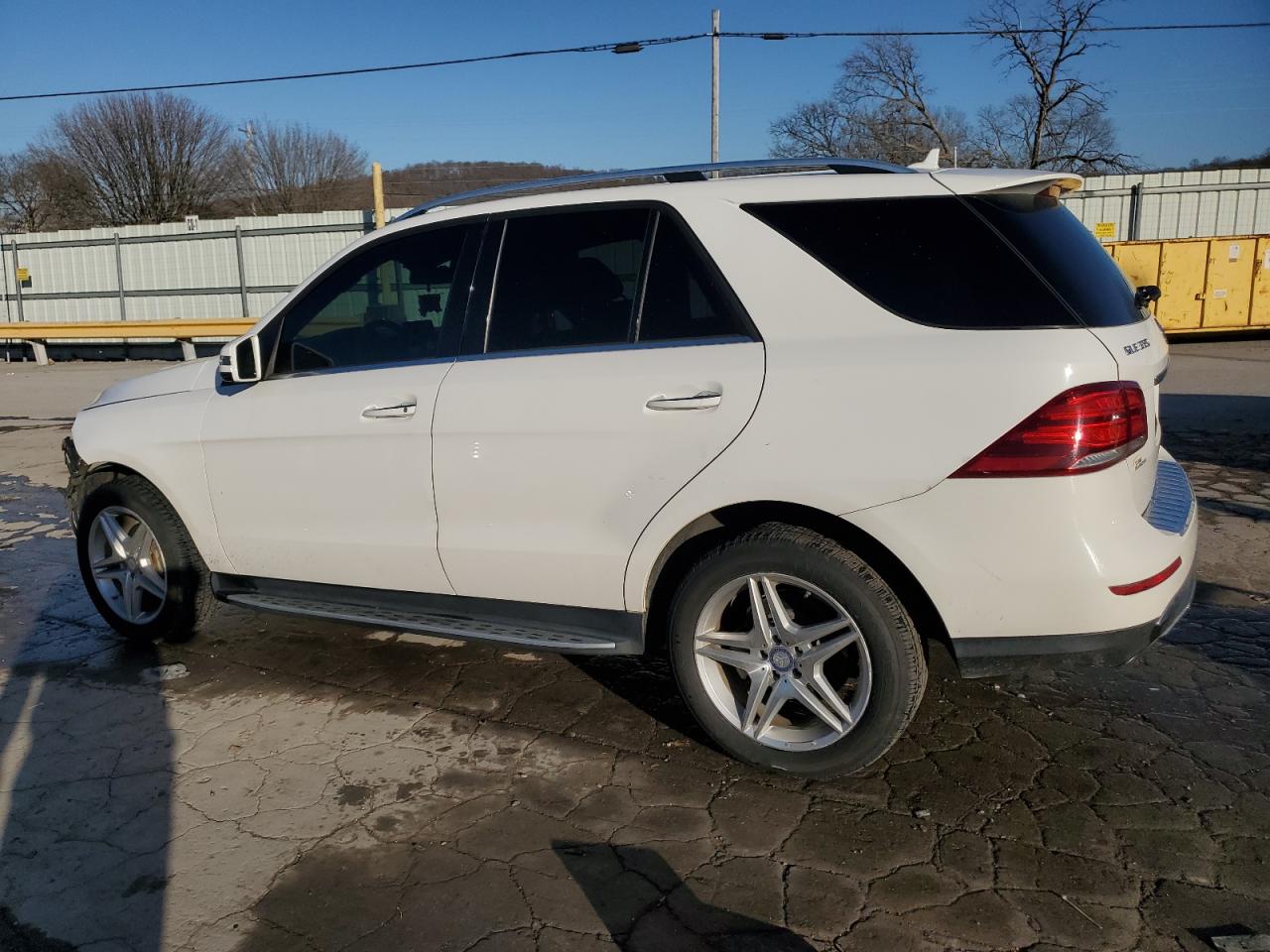 2017 Mercedes-Benz GLE - Image 2