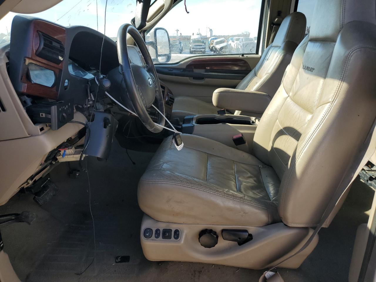 2005 Ford F250 - Image 7