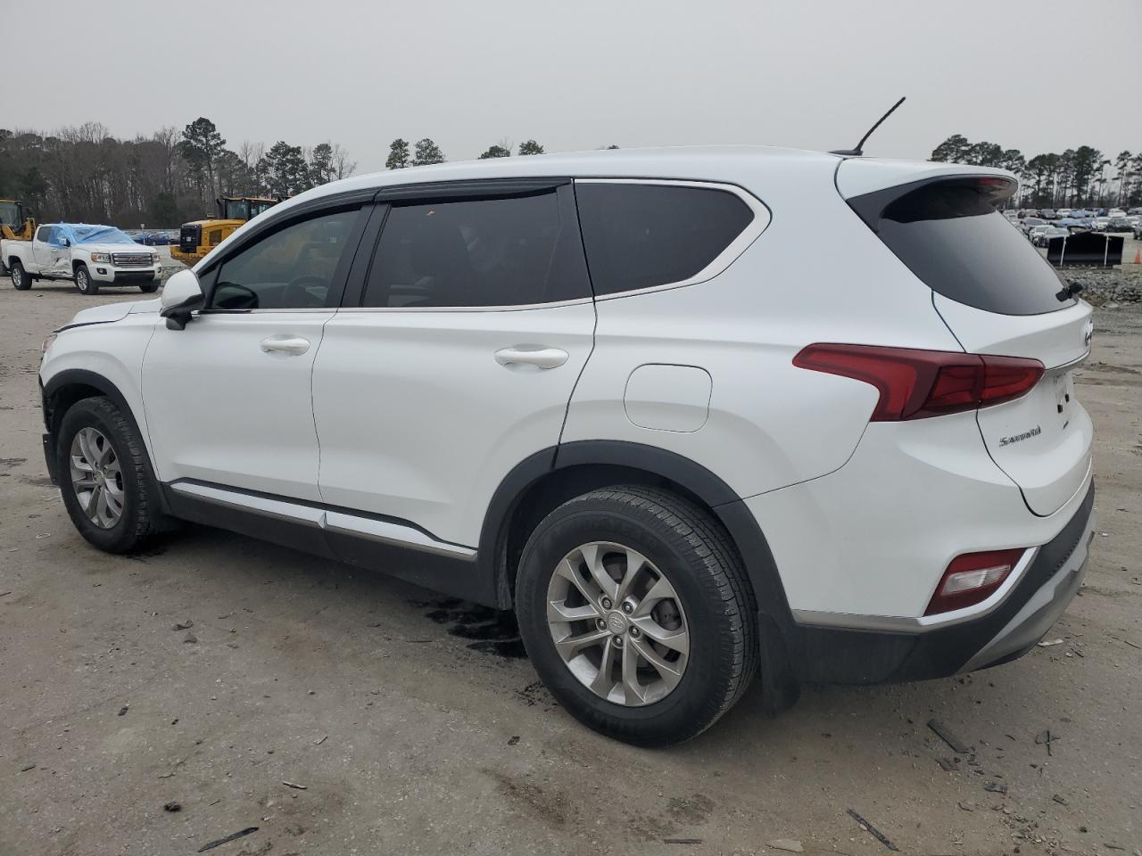 2019 Hyundai Santa Fe - Image 2