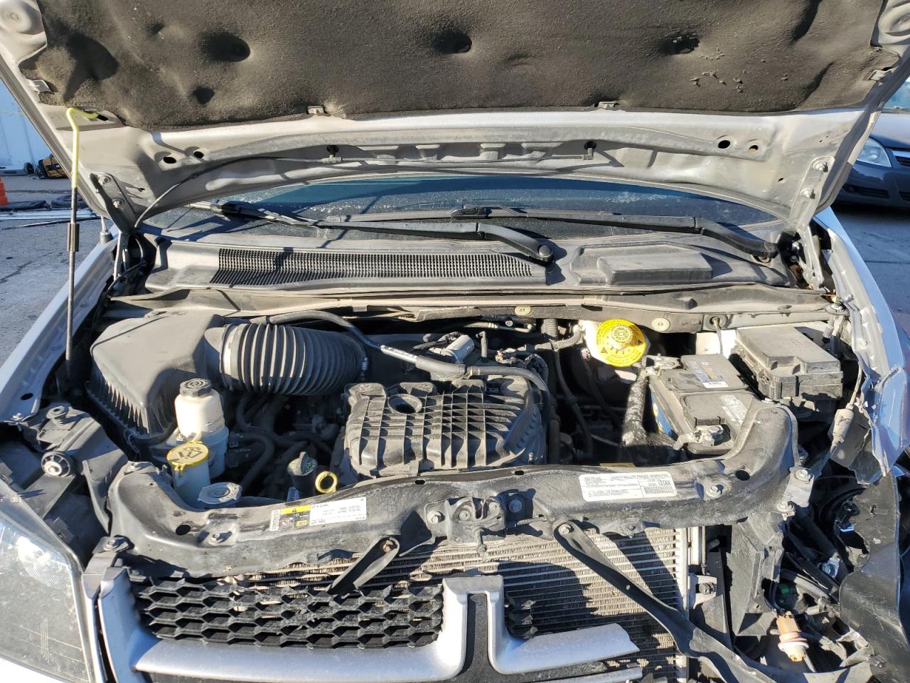 2018 Dodge Caravan - Image 12