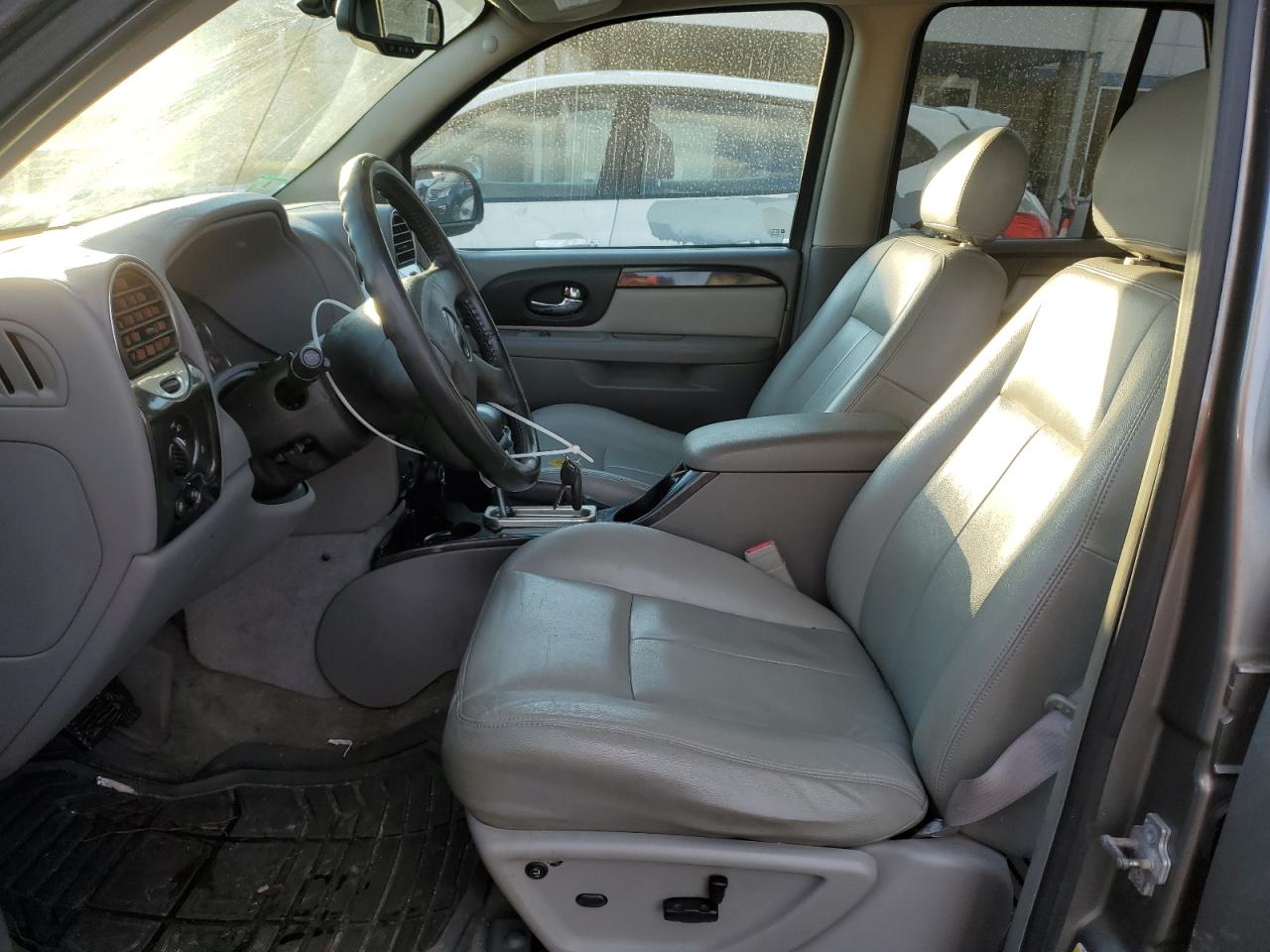 2006 GMC Envoy - Image 7