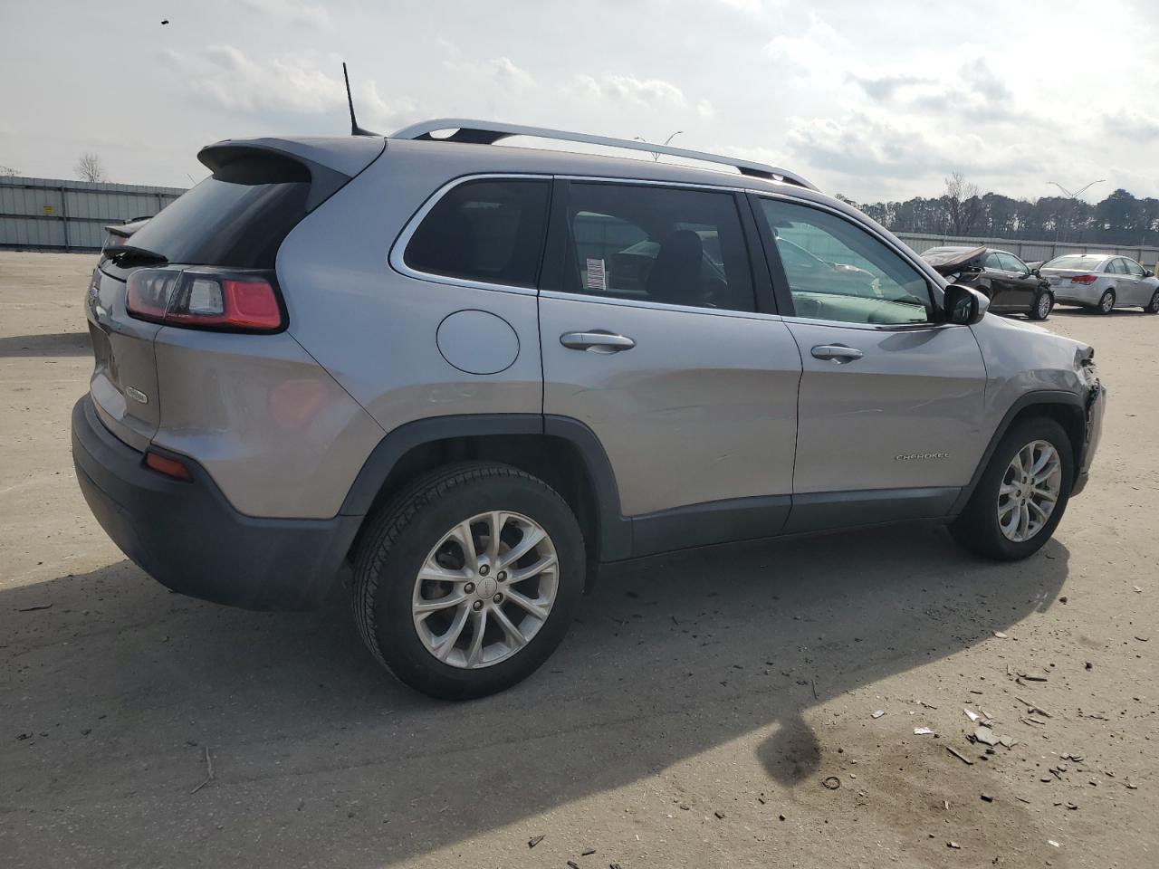 2019 Jeep Grand Cherokee - Image 3