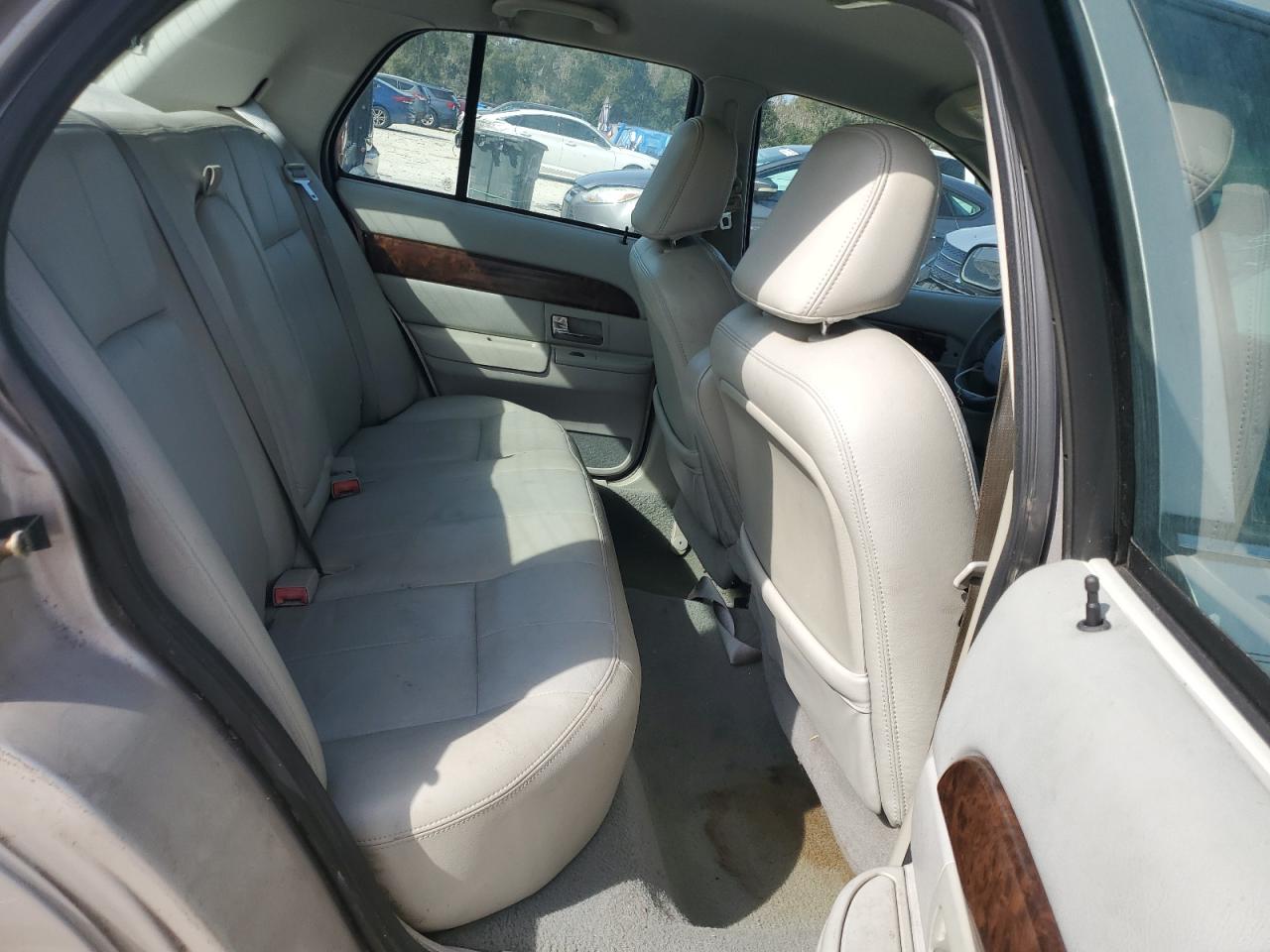 2005 Mercury Grand Marquis - Image 10
