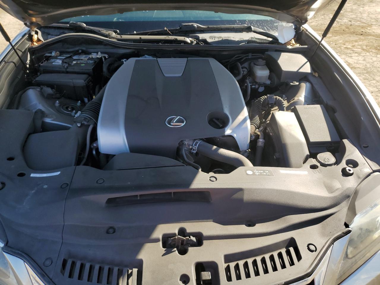 2015 Lexus GS - Image 11
